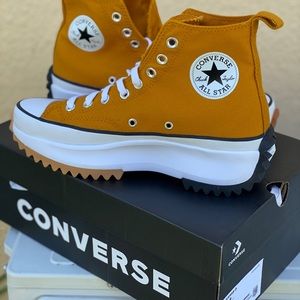 Converse Run Star Hike